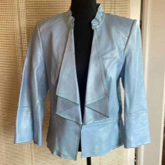 White House Black Market 100% Leather Blue Jackey - Picture 2 of 12